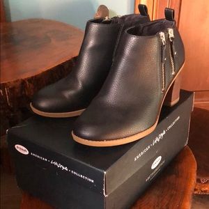 DR Scholl’s Lunar Black ankle Booties